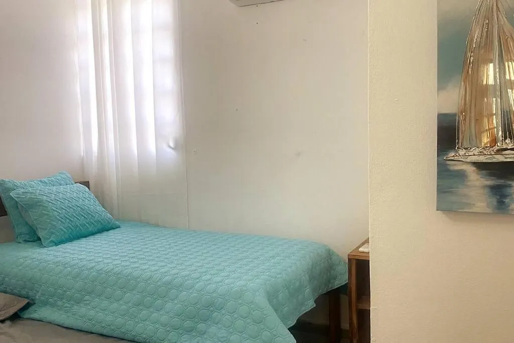 Ac Rooms, Smart Tv, Centric & 20 Mins From Airport contacts